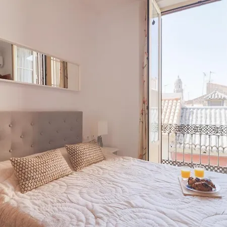 Apartamento C61 - Brand New One Bedroom Cathedral Views *